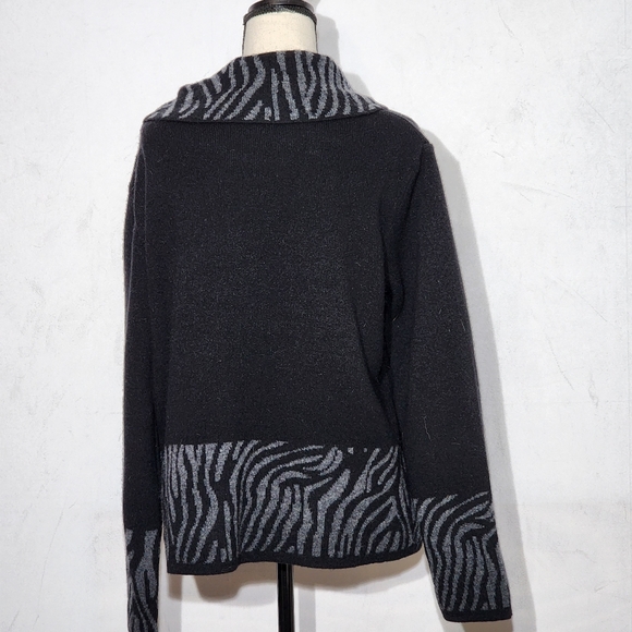 A.IDA Black and Zebra Print Wool Cardigan Sweater, Size Large - Picture 5 of 11